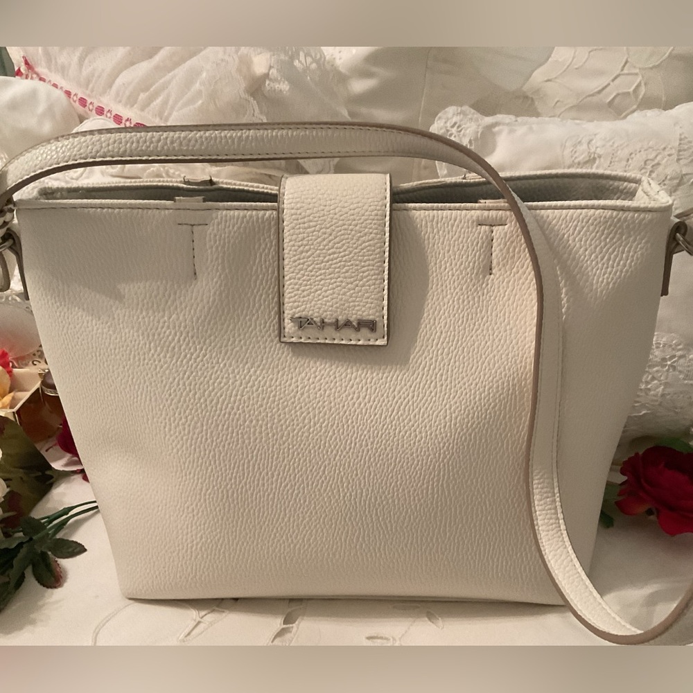 TAHARI “MARLOWE” TOTE BAG FAUX LEATHER, PEARL WHITE - Picture 2 of 16
